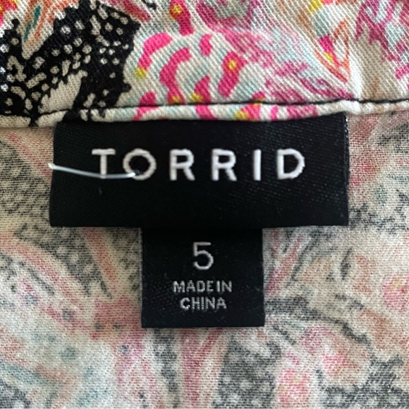 TORRID Babydoll Challis Lace Up Tunic Top Women’s Plus 5X Floral Flowy Pockets - Picture 3 of 14